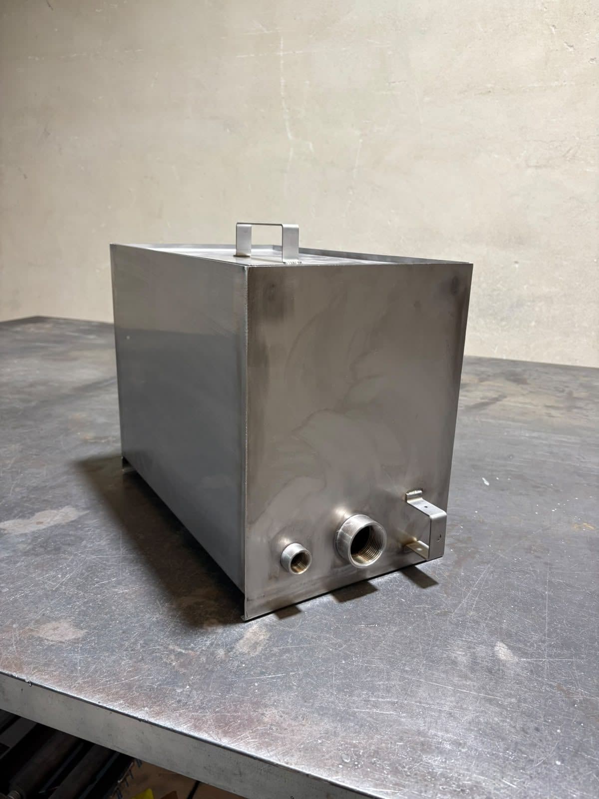 Depósito de acero inoxidable fabricado a medida